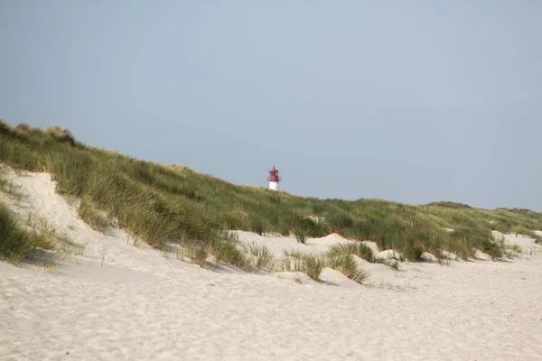 Piękna Plaża Latarnią Morską — Zdjęcie stockowe