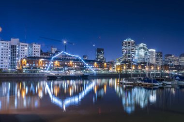 gece şehir binalarda