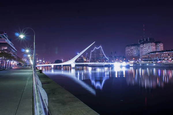 Gece Gölde Bridge Telifsiz Stok Fotoğraflar