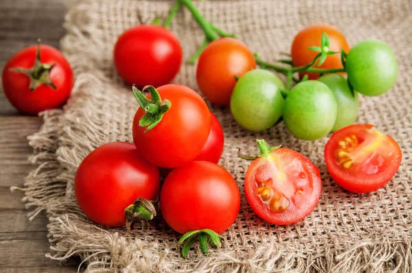 Tomates Cherry Maduros Jugosos — Foto de Stock