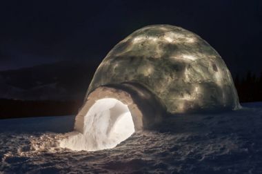 gerçek Igloo ışığında