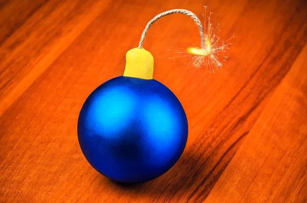 Decoración de Navidad como una bomba — Foto de Stock