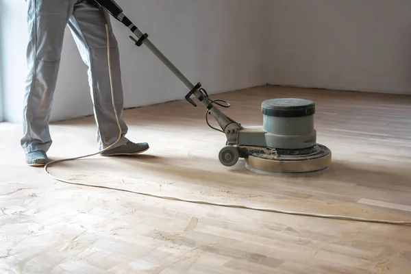 Professional polishing machine polish the floor — Stock Image Professional polishing machine polish the floor Stock Picture