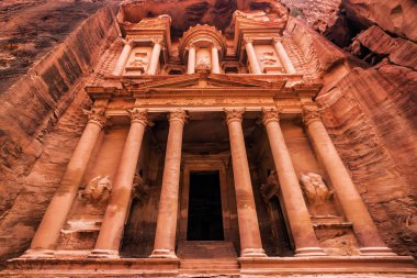 entrance to the treasury Al Khazneh In Petra