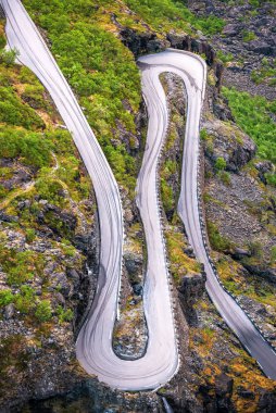 winding road serpentine