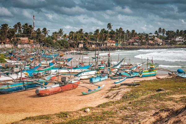 Diferentes Multicolor Barco Pesca Sri Lanka Puerto — Foto de Stock