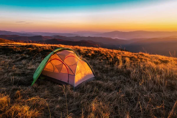 Namiot Piękny Zachód Słońca Karpatach — Zdjęcie stockowe