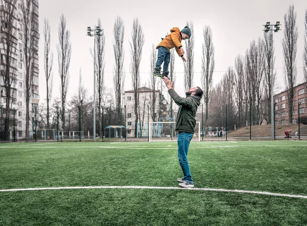 Heureux Père Vomit Son Fils — Photo