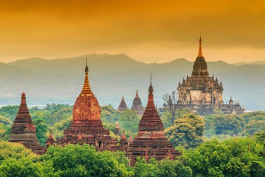 Eski Pagoda Bagan City  