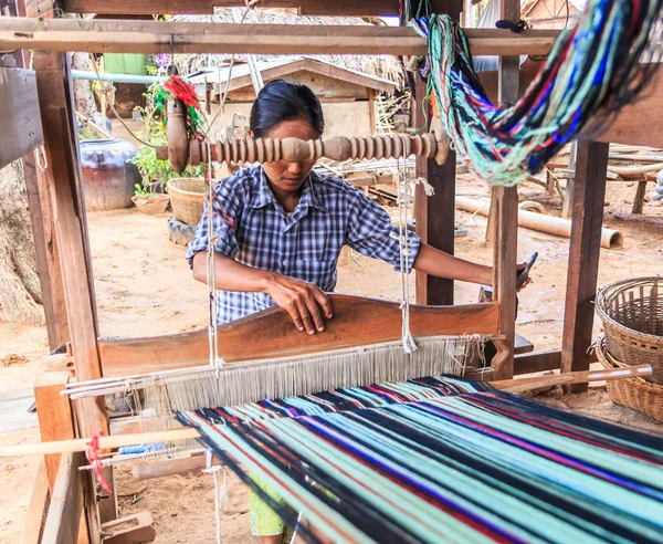 People traditional weaving town of Bagan — Stock Photo, Image