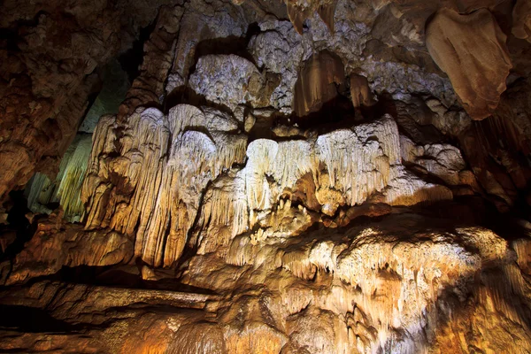 Grottes dans le parc national — Photo