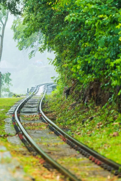 Järnvägsspåren vid Thailand — Stockfoto