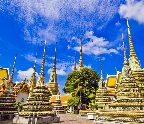 Pagoden i Wat pho i Bangkok — Stockfoto