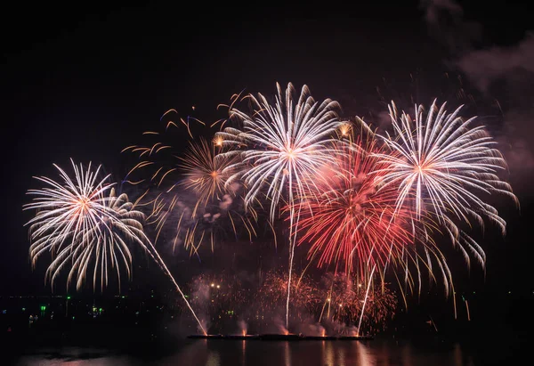 gökyüzü üzerinde güzellik gece havai fişek