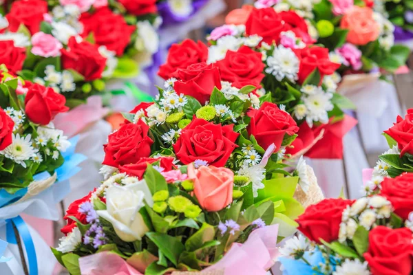 Bouquets in flower shop — Stock Photo, Image