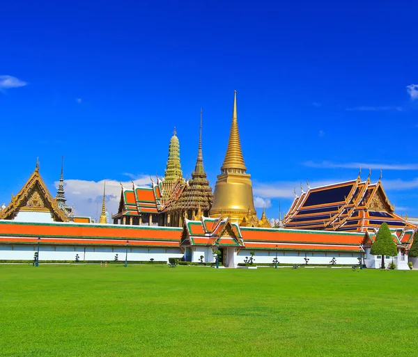 Wat Phra Kaew temppeli — kuvapankkivalokuva