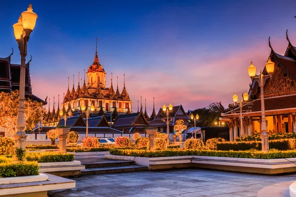 Thailändska templet Wat Rachanadda — Stockfoto