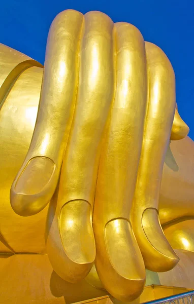 Golden Buddha's hand — Stock Photo, Image