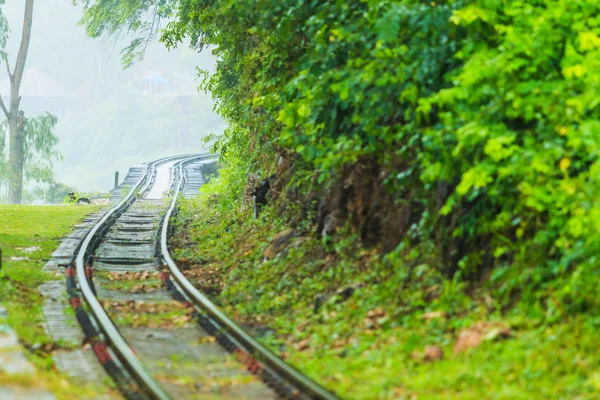 Järnvägsspåren vid Thailand — Stockfoto