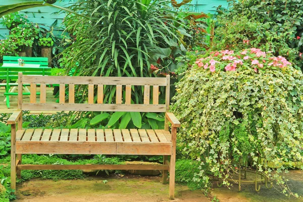 Chair in the garden — Stock Photo, Image