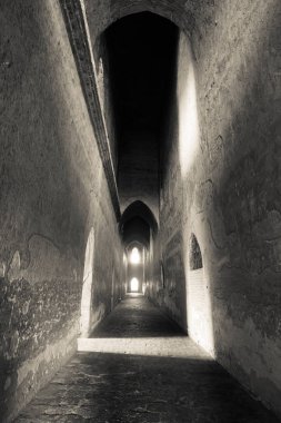 Tünel geçit Myanmar 