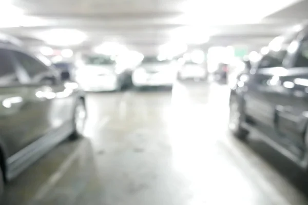 Samochody parking z bokeh świateł — Zdjęcie stockowe