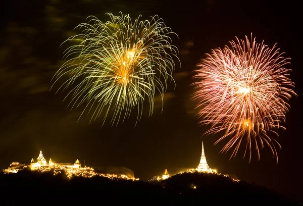 Fuochi d'artificio a Phetchaburi annuale — Foto Stock