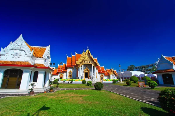 Temple Wat Benchamabophit en Bangkok —  Fotos de Stock