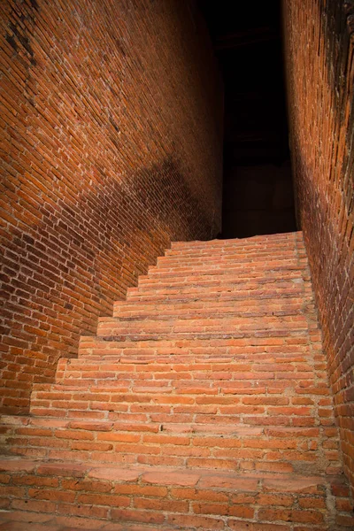 Escaleras Ladrillo rojo — Foto de Stock