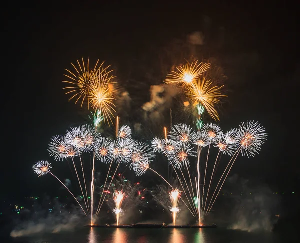 空の上で美夜花火 — ストック写真