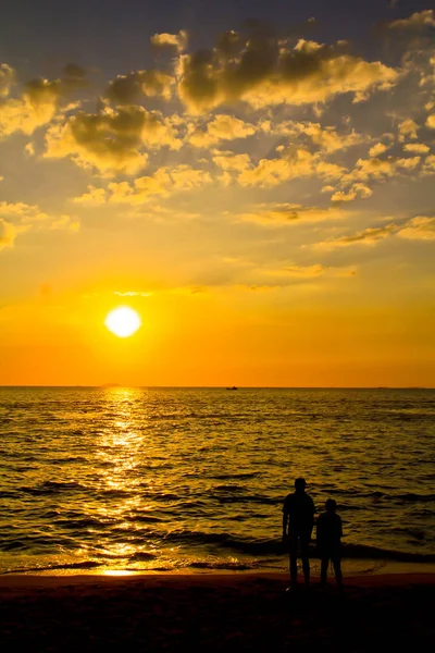 Beach in the evening in thailand — Stock Photo, Image