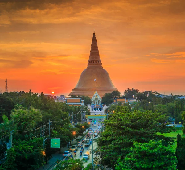 Gyllene pagod Phra Pathom Chedi — Stockfoto