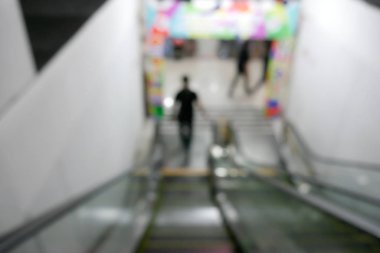 Bulanık boş yürüyen merdiven