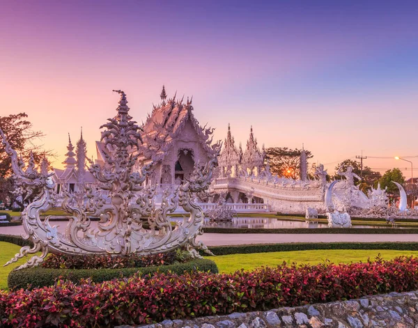 Wat Rong Khun Thaise tempel — Stockfoto