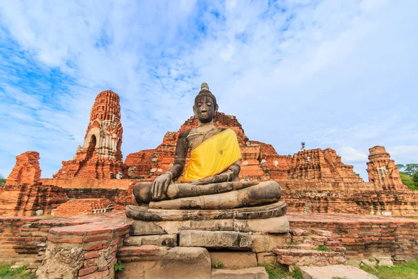 Buddha al tempio di Wat Mahathat — Foto Stock