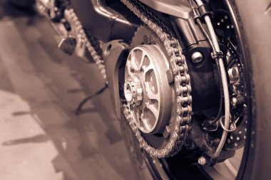 metal motosiklet zincirleri