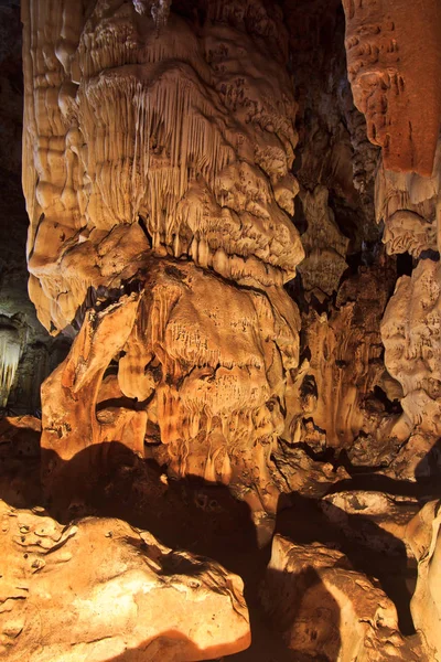 Grotten in nationaal park — Stockfoto