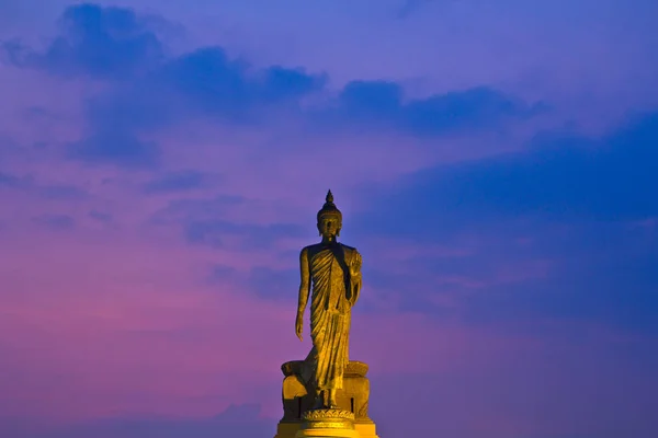 Gamle Buddha monument - Stock-foto