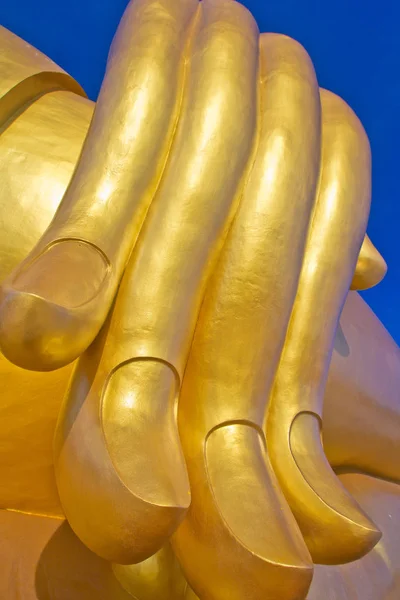 Golden Buddha's hand. — Stock Photo, Image