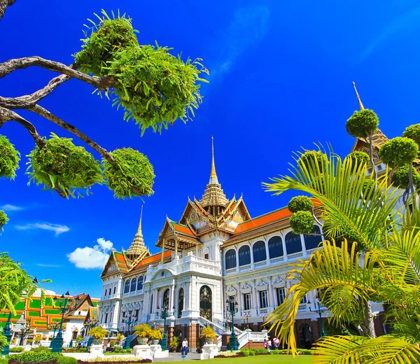 방갈 레에 있는 웅장 한 궁전 — 스톡 사진