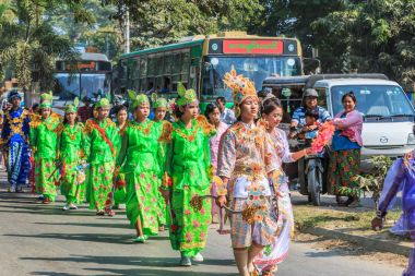koordinasyon geçit töreninde katılan yeni başlayanlar