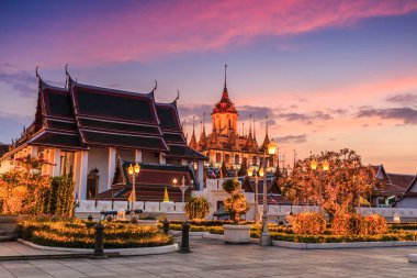 Tay tapınak Wat Rachanadda 