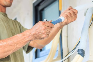 Teknisyen yükleme Klima