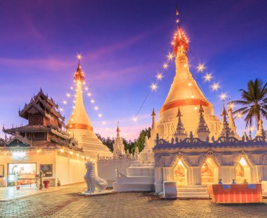 Mae Hong Son tapınakta