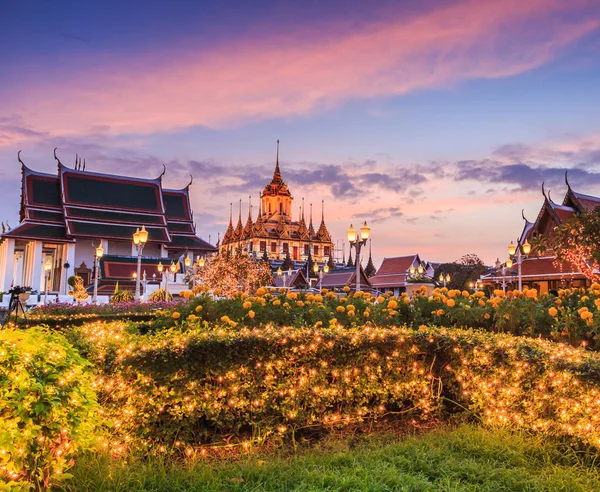 Тайська храм ВАТ Rachanadda — стокове фото