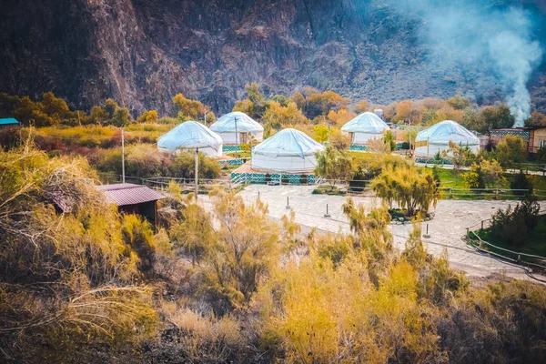 A turisták számára, a Charyn kanyon Yurta Stock Kép