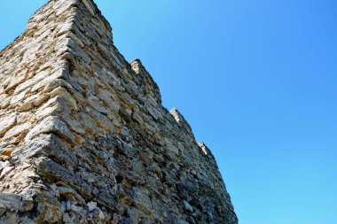 Ukrayna 'daki eski bir kalenin kalıntıları.