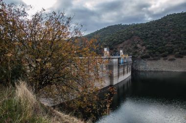 Presa del bembezar, cordoba
