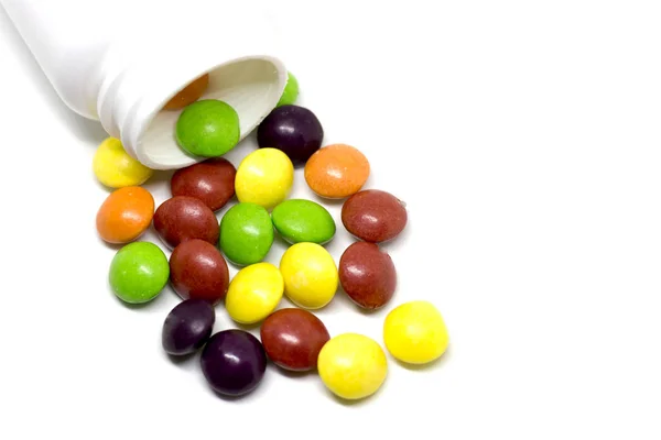 Vitamines multicolores sur fond blanc — Photo