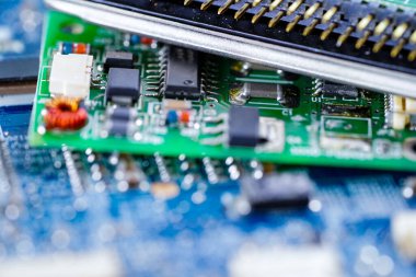 E-atık elektronik, bilgisayar devresi işlemci çip anakart çekirdek işlemci elektronik cihaz : veri kavramı, donanım, teknisyen ve teknoloji.